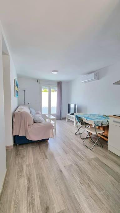 Apartamento Privado Con Jardin, Piscina Elevada Y Bbq Chiclana de la Frontera Eksteriør billede