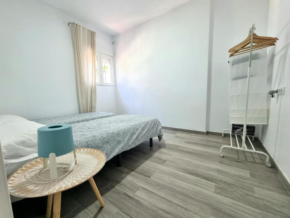 Apartamento Privado Con Jardin, Piscina Elevada Y Bbq Chiclana de la Frontera Eksteriør billede
