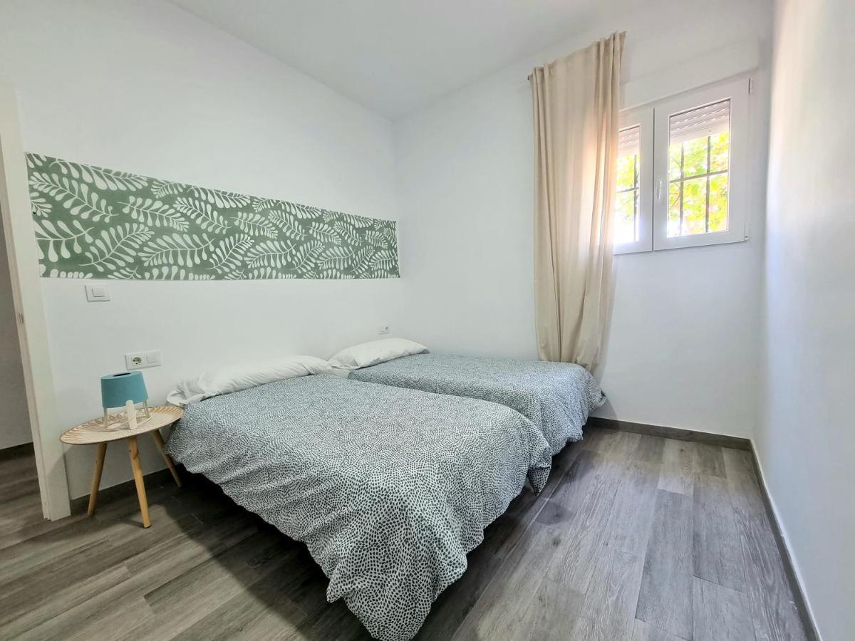 Apartamento Privado Con Jardin, Piscina Elevada Y Bbq Chiclana de la Frontera Eksteriør billede